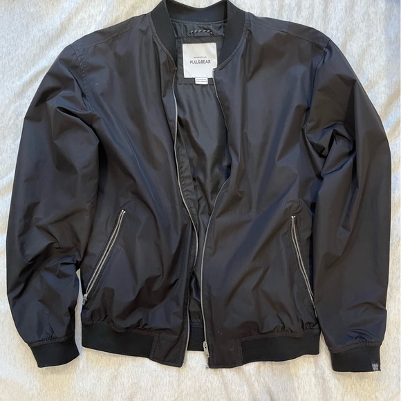 Men’s black Pull&Bear bomber jacket, size Medium - Picture 2 of 4
